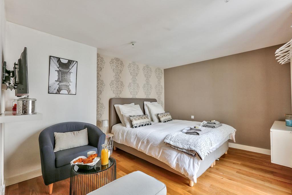 Love Nest In Saint Germain Париж Экстерьер фото
